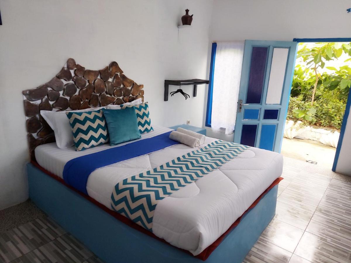 Blue Coral Homestay カリムンジャワ エクステリア 写真
