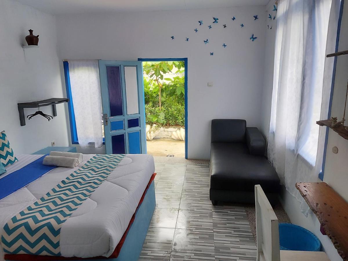 Blue Coral Homestay カリムンジャワ エクステリア 写真
