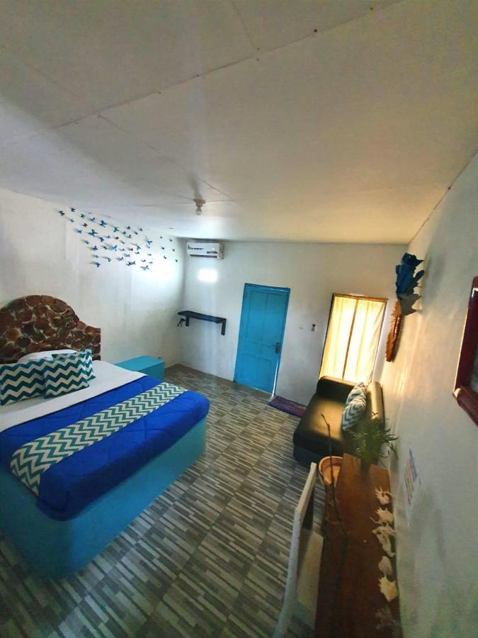 Blue Coral Homestay カリムンジャワ エクステリア 写真