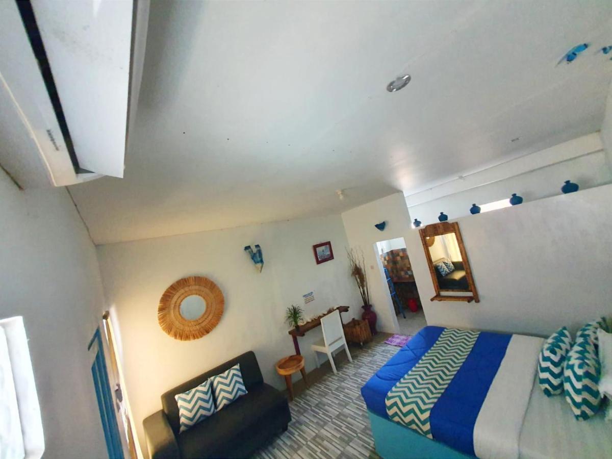 Blue Coral Homestay カリムンジャワ エクステリア 写真