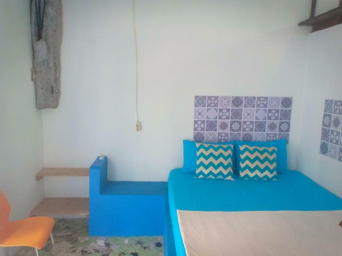Blue Coral Homestay カリムンジャワ エクステリア 写真